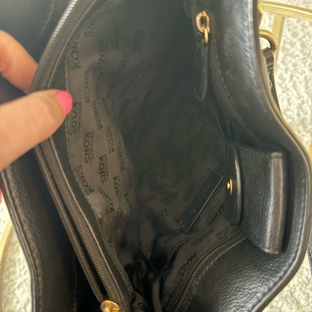 Michael Kors Hamilton East West Medium Black Pebbled Leather Bag, Gold Hardware